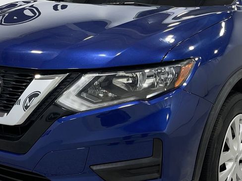 Used 2019 Nissan Rogue S image 29