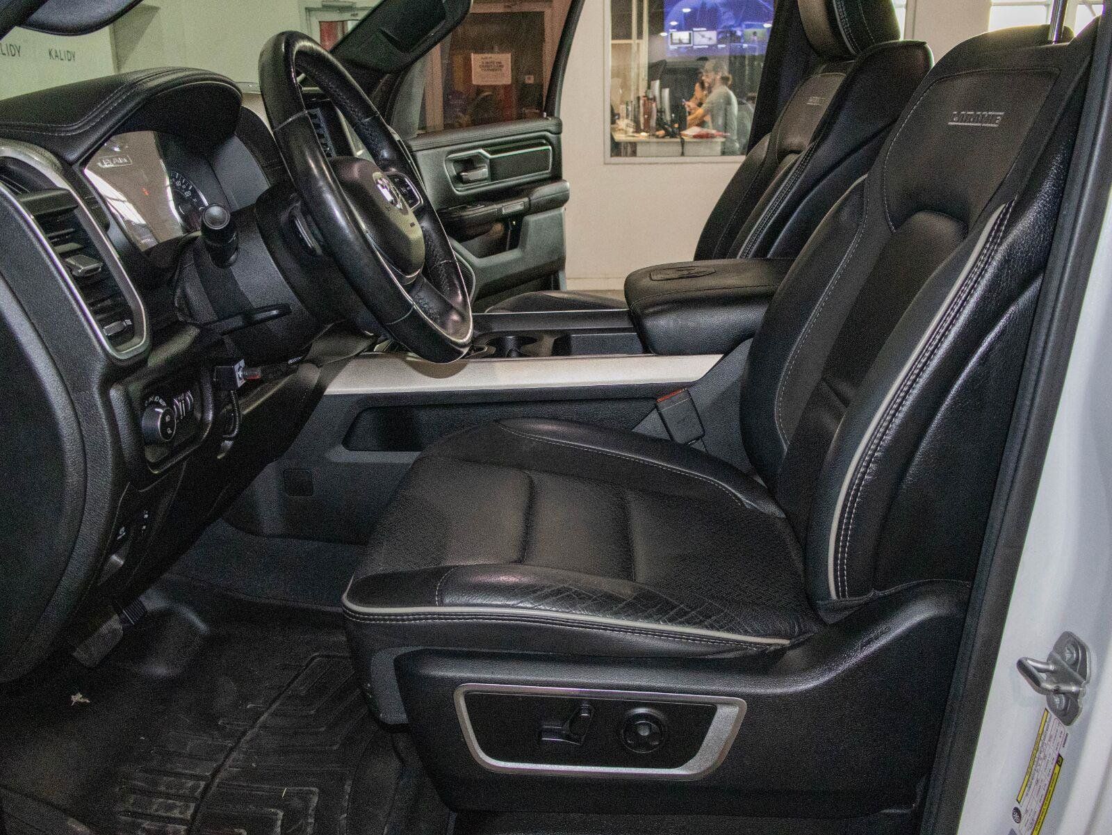 Used 2019 RAM 1500 Laramie w/ Sport Appearance Package AWD/4WD image 7