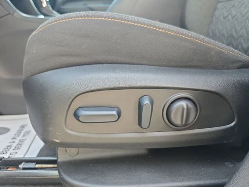 Used 2024 Chevrolet Equinox LT AWD/4WD image 29