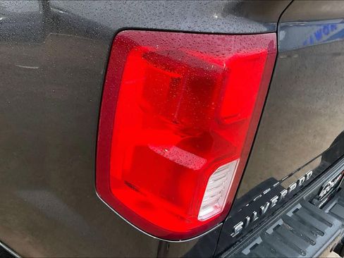 Used 2016 Chevrolet Silverado 1500 LTZ Z71 w/ LTZ Plus Package AWD/4WD image 28