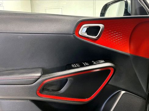 Used 2025 Kia Soul GT-Line image 21