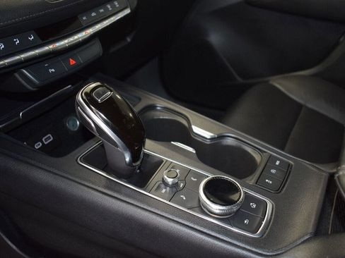 Used 2020 Cadillac XT4 Premium Luxury image 31