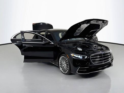 Used 2023 Mercedes-Benz S 500 4MATIC image 36
