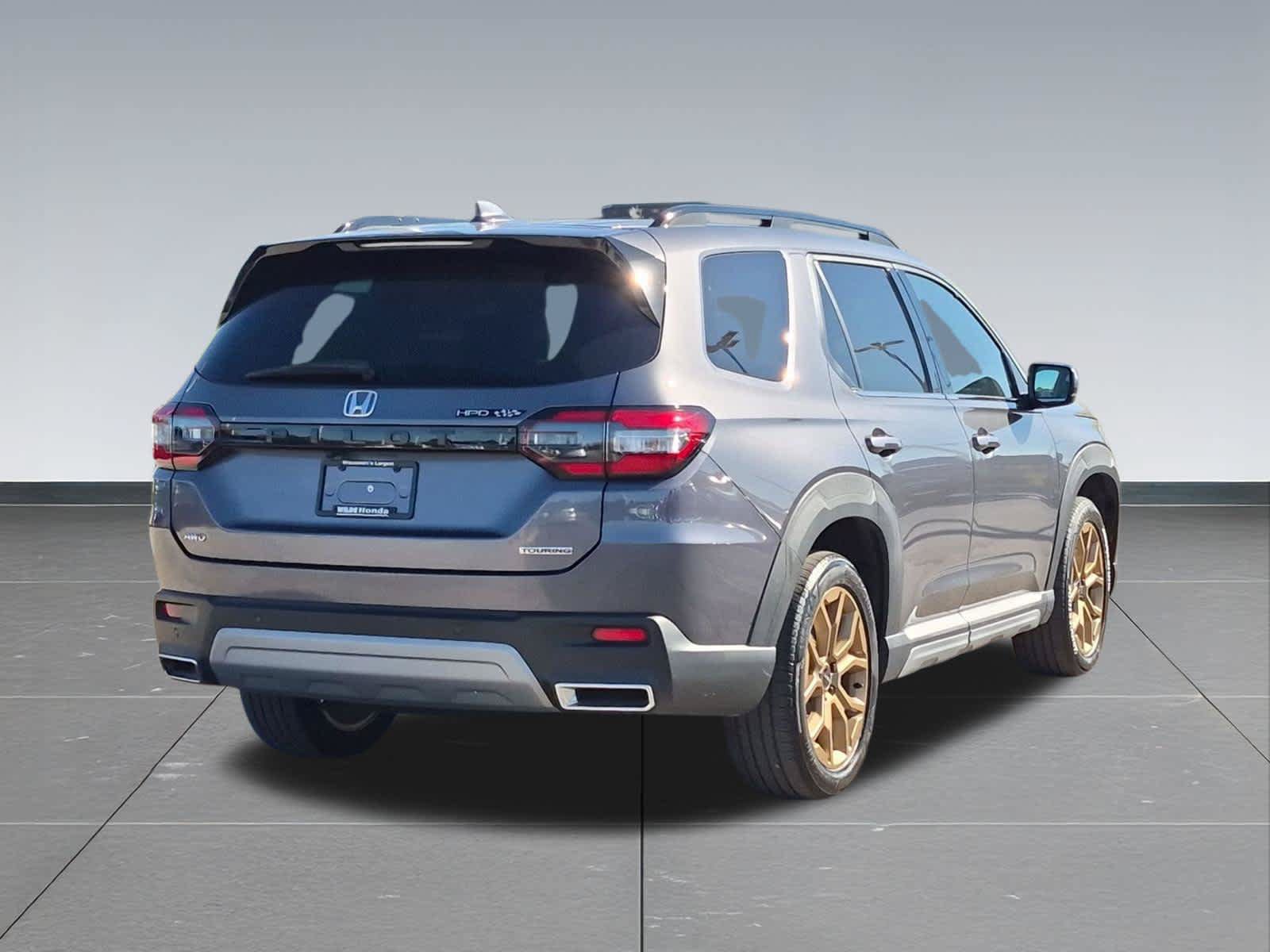 Certified 2024 Honda Pilot Touring image 6