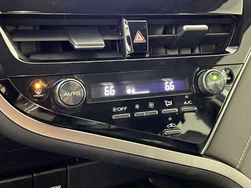 Used 2023 Toyota Camry SE image 21