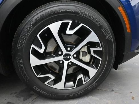 Used 2023 Kia Sportage EX image 29