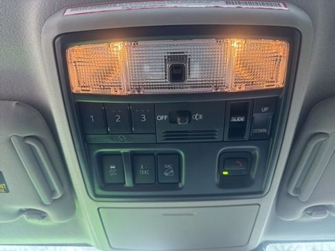 Used 2020 Toyota 4Runner Limited AWD/4WD image 35
