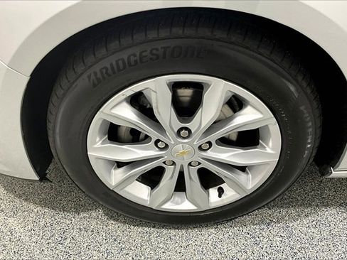 Used 2020 Chevrolet Malibu LT image 35