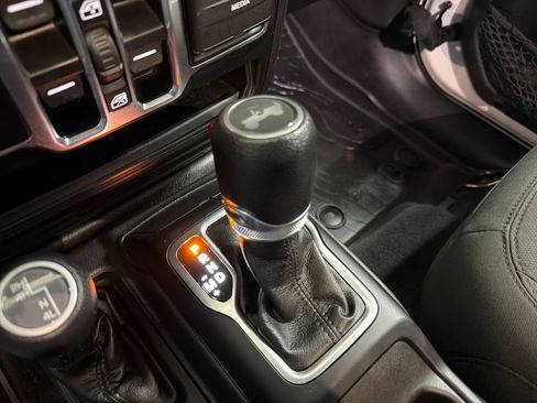 Used 2023 Jeep Wrangler Unlimited Sport AWD/4WD image 27