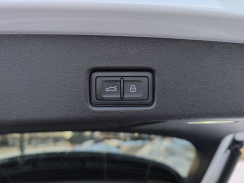 New 2025 Audi SQ5 Premium Plus image 33