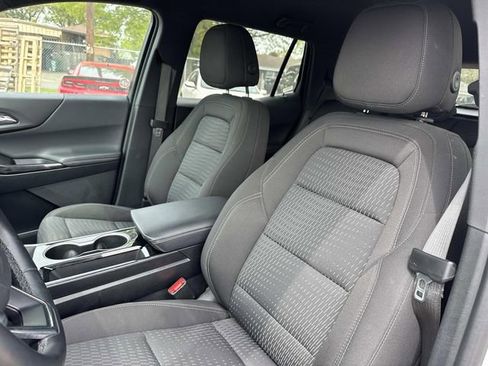 Used 2025 Chevrolet Equinox LT image 36