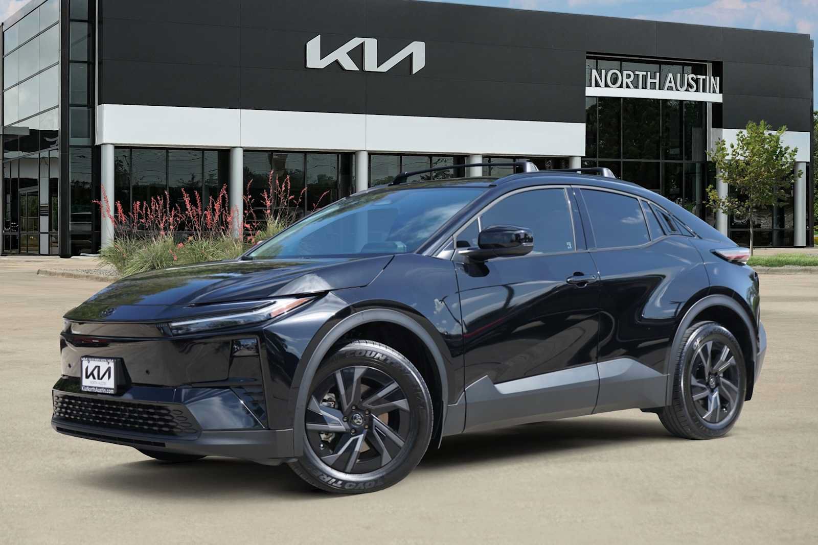 Used 2026 Toyota C-HR AWD/4WD image 1