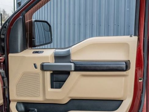 Used 2015 Ford F150 XLT w/ Equipment Group 302A Luxury image 42