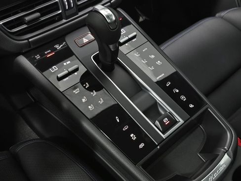 Certified 2026 Porsche Macan GTS AWD/4WD image 20