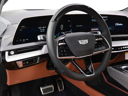 New 2026 Cadillac Optiq Sport 2 w/ LPO, Floor Liner Package AWD/4WD image 11