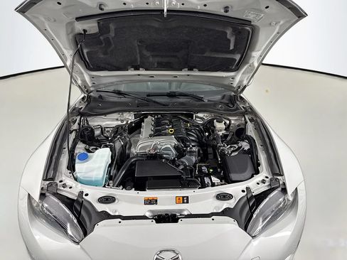 Used 2018 MAZDA MX-5 Miata RF Grand Touring RWD image 27
