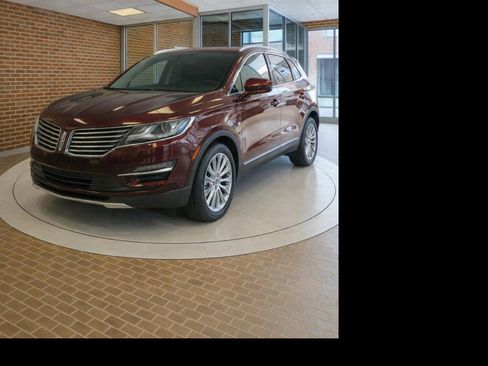 Used 2018 Lincoln MKC Reserve w/ Lincoln MKC Climate Package image 1