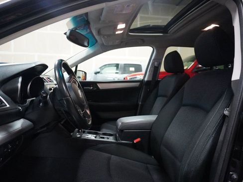 Used 2017 Subaru Outback 2.5i Premium image 6