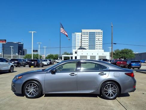 Used 2016 Lexus ES 350 w/ Luxury Package w/Wood Trim FWD image 24