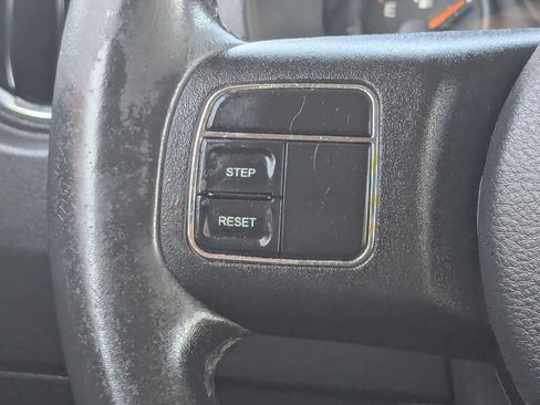 Used 2016 Jeep Patriot Latitude FWD image 16