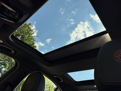 New 2025 Alfa Romeo Giulia w/ Driving Assist Package image 28