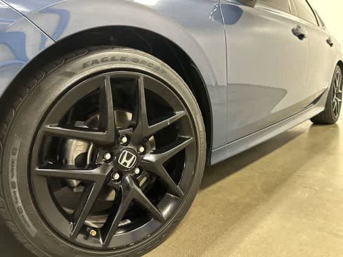 Used 2025 Honda Civic Sport image 28