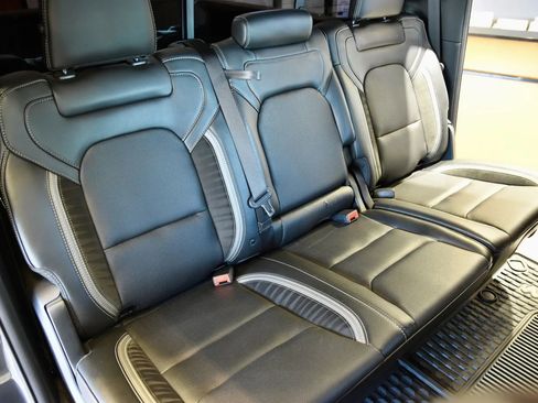 Used 2022 RAM 1500 Laramie AWD/4WD image 27