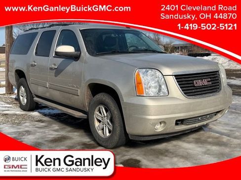 Used 2013 GMC Yukon XL SLT image 1