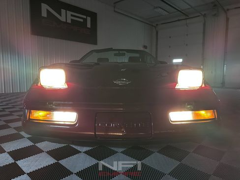 Used 1993 Chevrolet Corvette Convertible 2D image 46