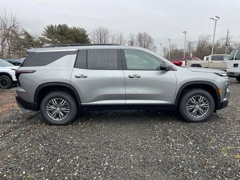 New 2026 Chevrolet Traverse LT w/ Driver Confidence Package image 9