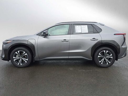 Used 2024 Toyota bZ4X XLE w/ Weather Package image 6