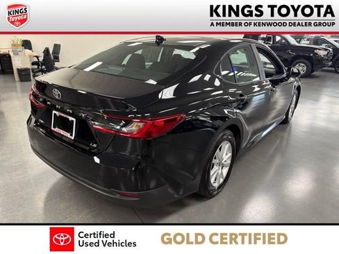 Used 2025 Toyota Camry LE FWD image 8