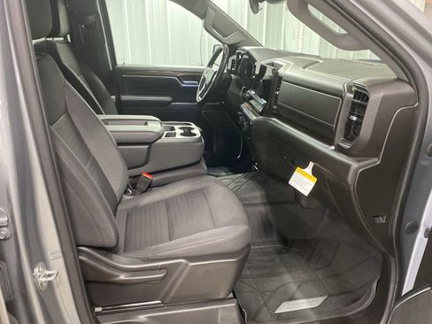 Used 2023 Chevrolet Silverado 1500 RST w/ Redline Edition AWD/4WD image 21