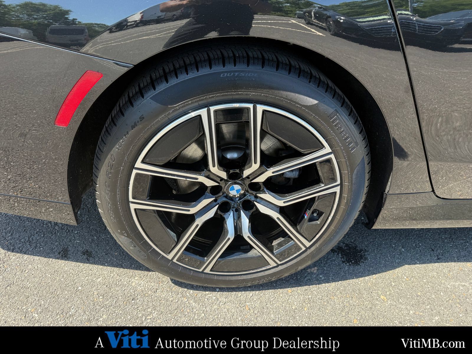Used 2025 BMW 740i xDrive AWD/4WD image 14