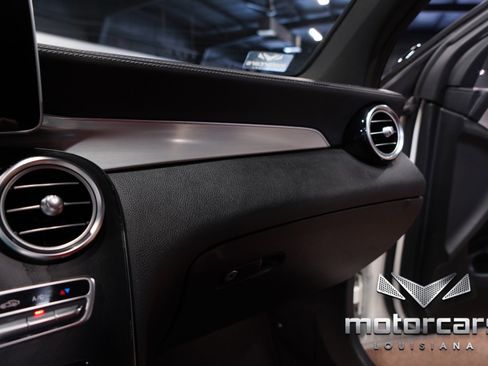 Used 2019 Mercedes-Benz GLC 300 4MATIC Coupe image 33