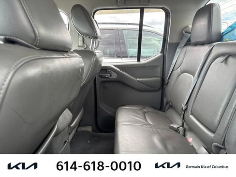 Used 2012 Nissan Frontier SL RWD image 9
