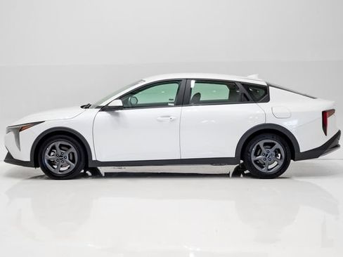 Used 2025 Kia K4 FWD image 26