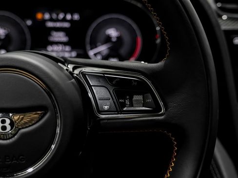 Used 2023 Bentley Bentayga Speed image 16