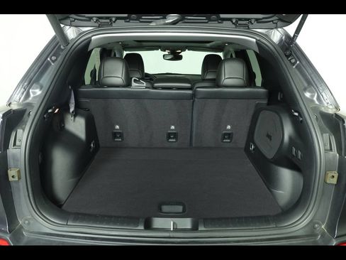 Used 2022 Jeep Cherokee Latitude Lux w/ Sun & Sound Group AWD/4WD image 17
