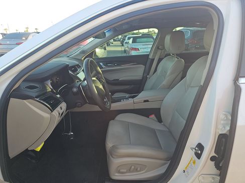 Used 2017 Cadillac CTS Luxury RWD image 4