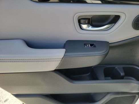 Certified 2024 Honda Pilot EX-L image 17