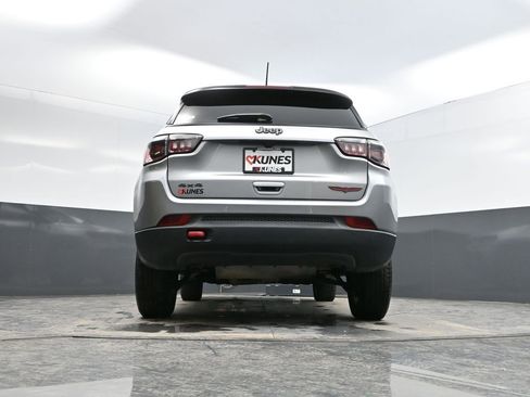 Used 2023 Jeep Compass Trailhawk image 35