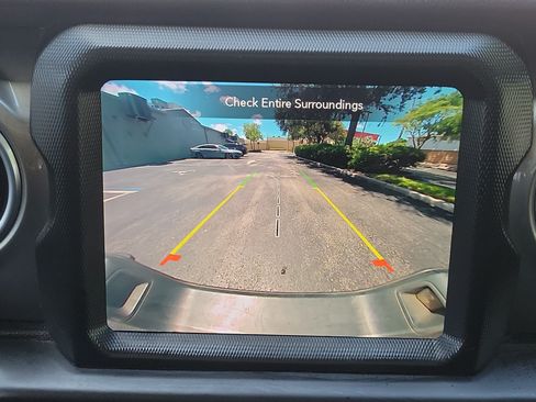 Used 2023 Jeep Gladiator Overland AWD/4WD image 29