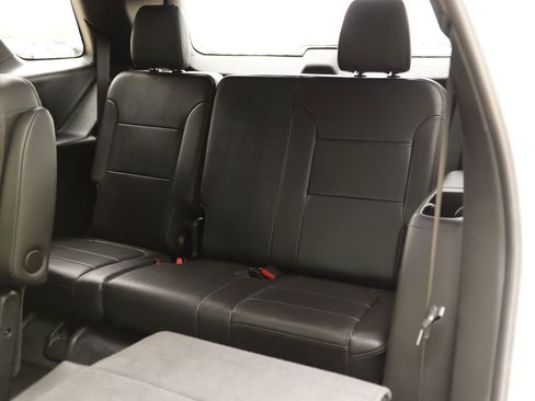 Used 2023 Chevrolet Traverse High Country w/ LPO, Floor Liner Package AWD/4WD image 31