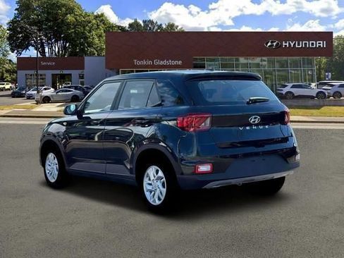 New 2026 Hyundai Venue SE FWD image 5