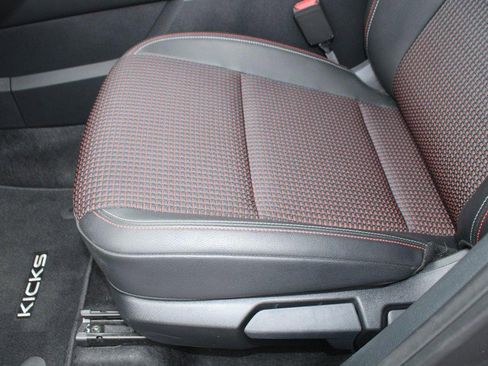 Used 2025 Nissan Kicks SR image 16