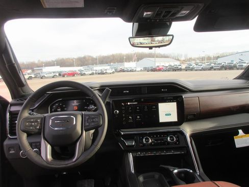 New 2026 GMC Sierra 2500 Denali Ultimate image 17