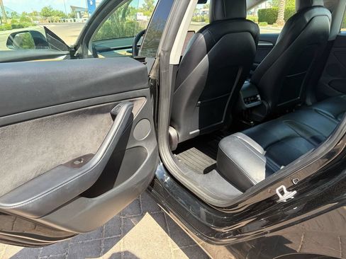 Used 2022 Tesla Model 3 Long Range AWD/4WD image 9