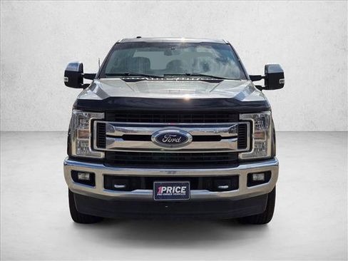 Used 2019 Ford F250 XLT w/ XLT Premium Package image 2