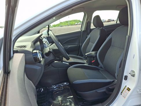 Used 2025 Nissan Versa SV FWD image 13